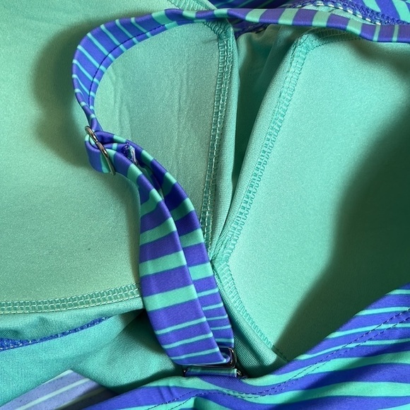 CATALINA Swimsuit Top Plus Size 2X (18W-20W) - Picture 14 of 16